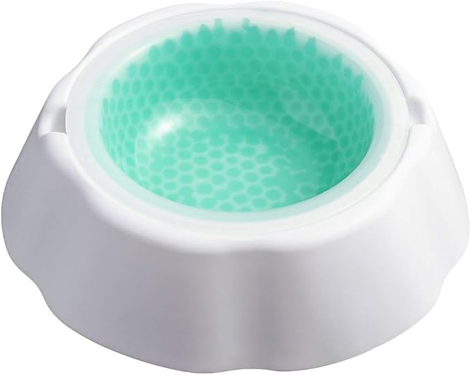 Frosty Bowl keeps water fresh & cold