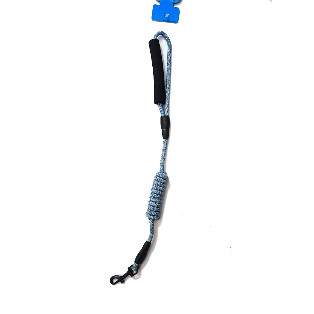 مقود بومي للحيوانات الأليفة