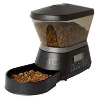 Automatic Dog and Cat Feeder